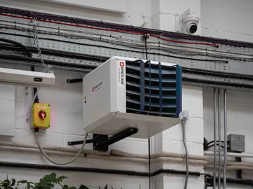 How to choose between warm air and radiant heating for your site